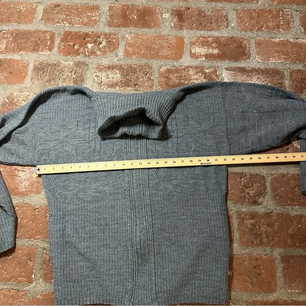 Sweater House vintage turtleneck